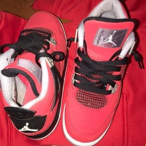 Toro Bravo 4’s WORN ONCE GRADESCHOOL